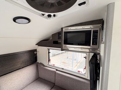 2021 nuCamp TAB 320 S — photo 12 view