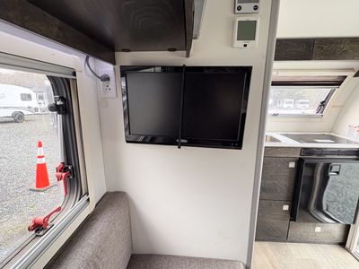 2021 nuCamp TAB 320 S — photo 13 view