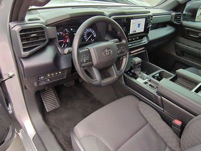 2026 Toyota Tundra — photo 10 view