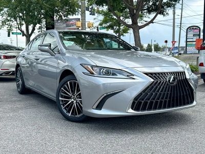 2022 Lexus ES — side profile view