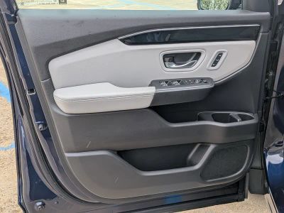 2025 Honda Pilot - Photo 12