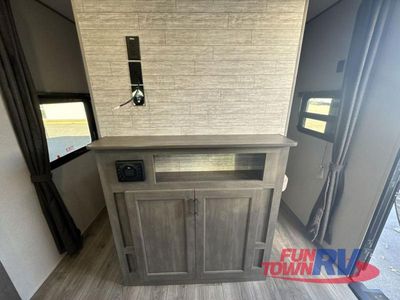 2026 Coachmen RV Catalina Summit Series 8 — photo 30 view