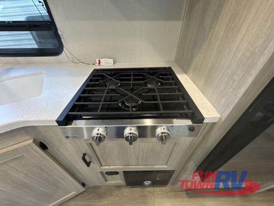 2026 Coachmen RV Catalina Summit Series 8 — photo 21 view