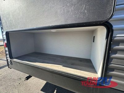 2026 Coachmen RV Catalina Summit Series 8 — photo 7 view