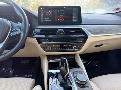 2023 BMW 5 Series — photo 19 view