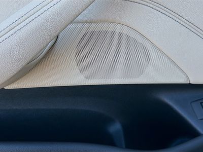 2023 BMW 5 Series — photo 24 view
