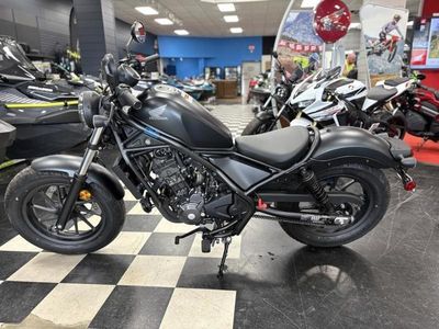 2025 Honda Rebel 300 - Photo 3