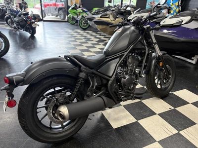 2025 Honda Rebel 300 - Photo 4