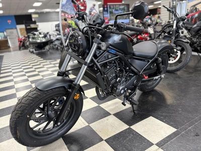 2025 Honda Rebel 300 - Photo 2
