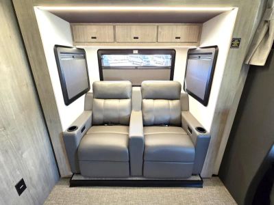 2026 Grand Design LINEAGE SERIES M - Photo 13