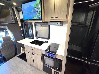 2026 Grand Design LINEAGE SERIES M - Photo 8