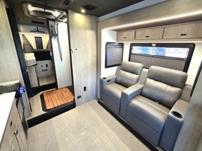 2026 Grand Design LINEAGE SERIES M - Photo 12