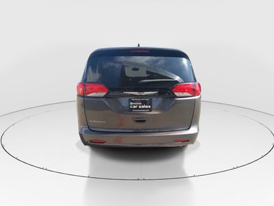 2023 Chrysler Voyager - Photo 6