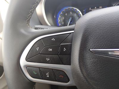 2023 Chrysler Voyager - Photo 13
