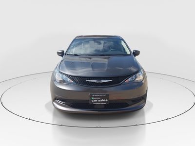 2023 Chrysler Voyager - Photo 2