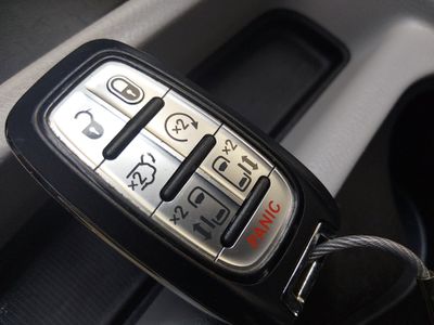 2023 Chrysler Voyager - Photo 15