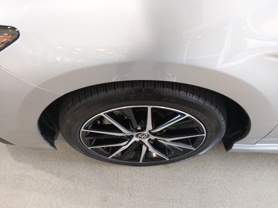 2024 Toyota Camry — photo 10 view
