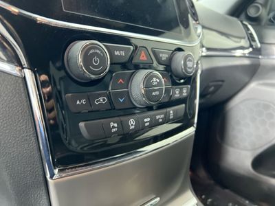 2020 Jeep Grand Cherokee - Photo 24