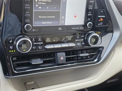 2021 Toyota Highlander - Photo 23
