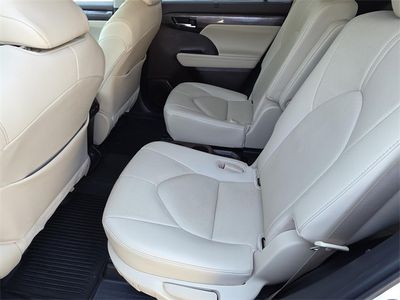2021 Toyota Highlander - Photo 10