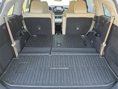 2021 Toyota Highlander - Photo 14