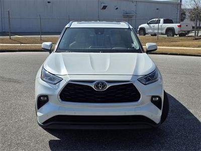 2021 Toyota Highlander - Photo 2