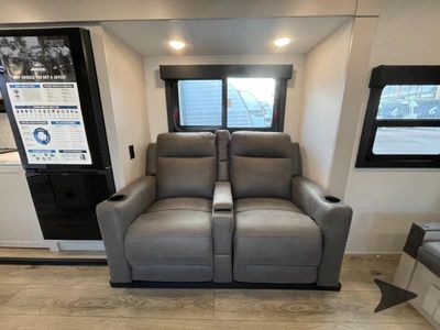 2026 Jayco Jay Feather — photo 18 view