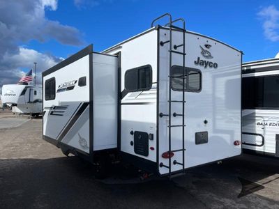 2026 Jayco Jay Feather — photo 10 view
