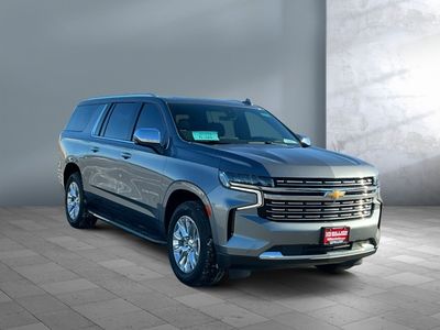 2022 Chevrolet Suburban - Photo 2