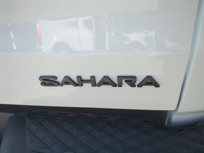 2026 Jeep Gladiator — photo 13 view