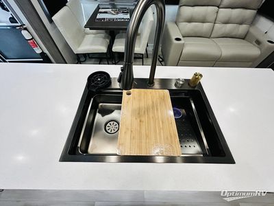 2025 Grand Design Solitude - Photo 9