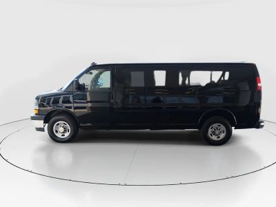 2024 Chevrolet Express Passenger - Photo 4
