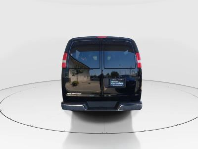 2024 Chevrolet Express Passenger - Photo 6