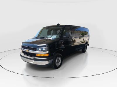 2024 Chevrolet Express Passenger - Photo 3