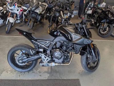 2026 Suzuki GSX-8S — front three-quarter view