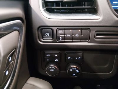 2024 Chevrolet Suburban - Photo 13