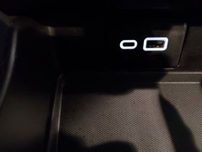 2024 Chevrolet Suburban - Photo 20