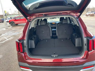 2025 Kia Sorento — photo 17 view