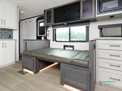 2025 Keystone RV Cougar Half-Ton — photo 17 view
