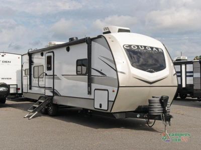 2025 Keystone RV Cougar Half-Ton — front three-quarter view