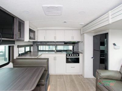 2025 Keystone RV Cougar Half-Ton — photo 8 view