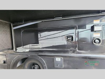 2025 Grand Design Lineage Series M - Photo 16