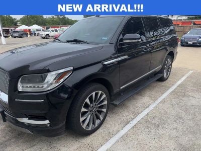 2021 Lincoln Navigator — side profile view