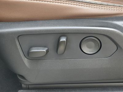2021 Chevrolet Suburban - Photo 22