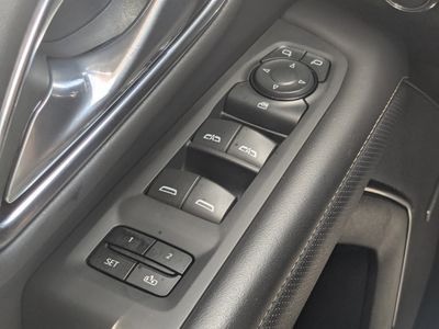 2024 GMC Yukon - Photo 31