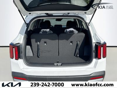 2026 Kia Sorento — photo 11 view