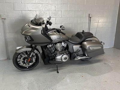 2025 Indian Motorcycle Challenger Heavy Metal Smoke - Photo 9