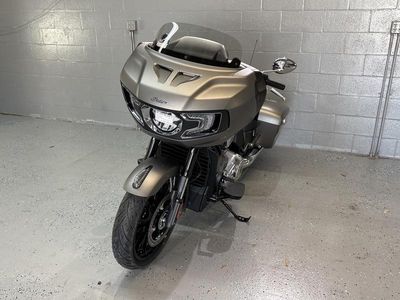 2025 Indian Motorcycle Challenger Heavy Metal Smoke - Photo 2