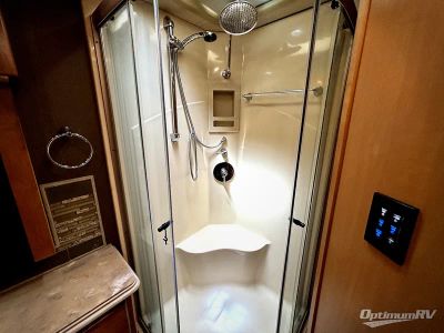 2018 Tiffin Phaeton — photo 19 view