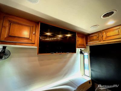 2018 Tiffin Phaeton — photo 10 view